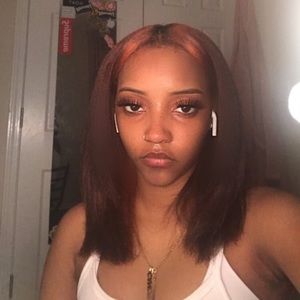 Meet your Posher, Nadia